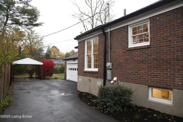 323 N Bonner Ave, Louisville, KY 40207