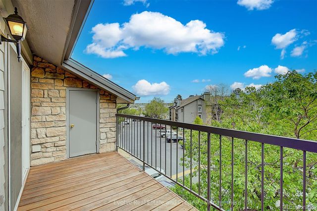 2575 S Syracuse Way J301, Denver, CO 80231