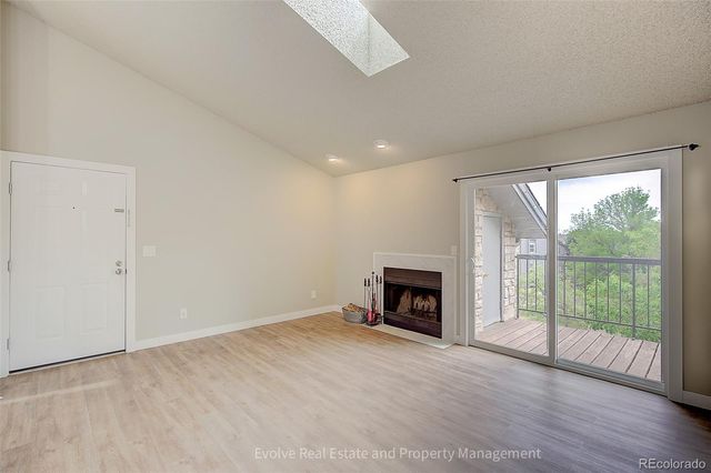 2575 S Syracuse Way J301, Denver, CO 80231