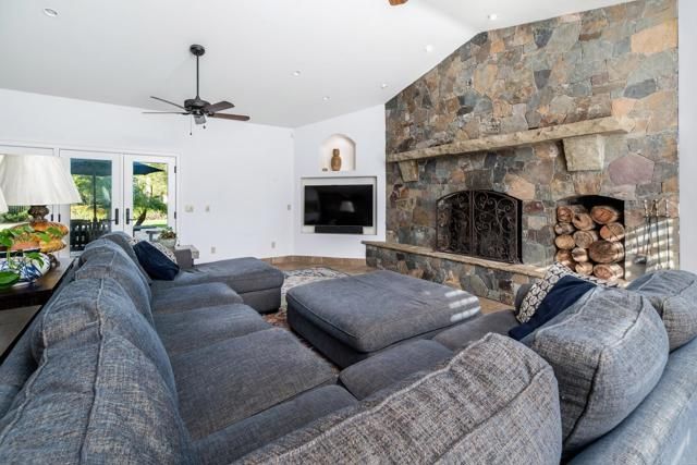 35715 Calle Nopal, Temecula, CA 92592