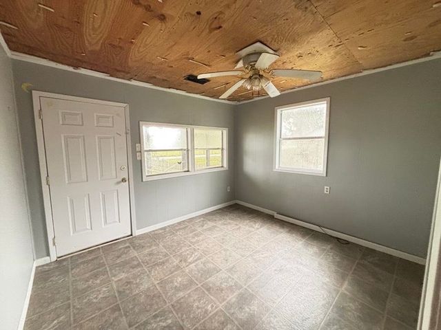 228 Hyland Drive, Gheens, LA 70355