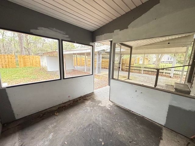 228 Hyland Drive, Gheens, LA 70355