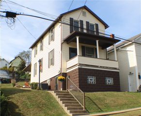 705 Meadow Ave, Charleroi Boro, PA 15022