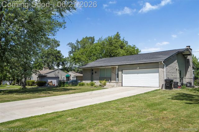 28906 Lorikay Street, Farmington Hills, MI 48334