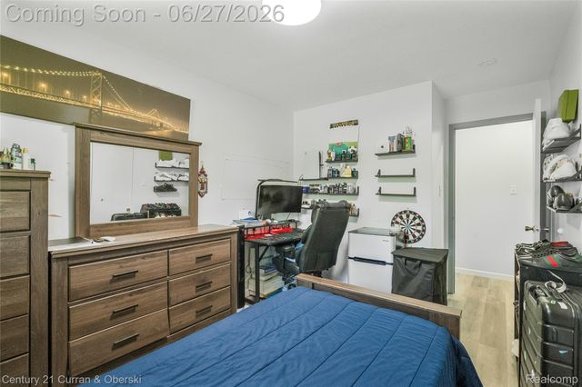 28906 Lorikay Street, Farmington Hills, MI 48334
