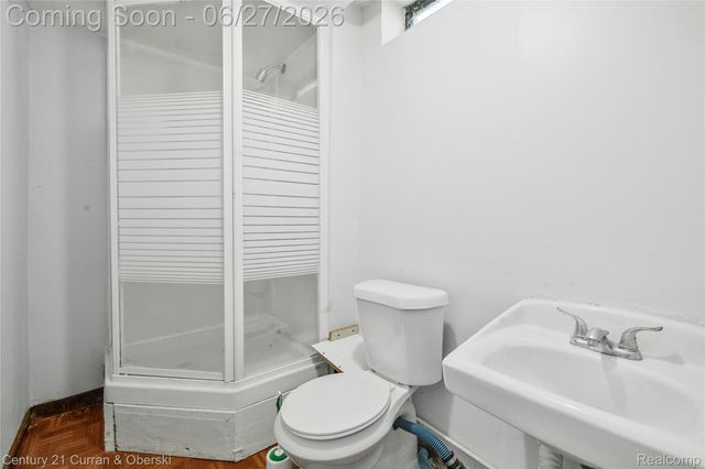 28906 Lorikay Street, Farmington Hills, MI 48334
