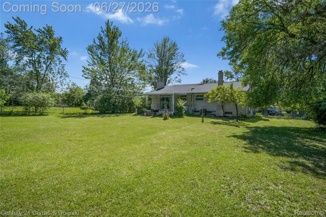 28906 Lorikay Street, Farmington Hills, MI 48334