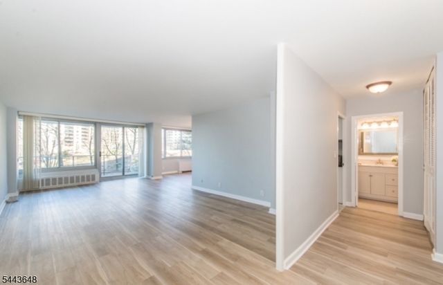 1 Claridge Dr 114, Verona Twp., NJ 07044
