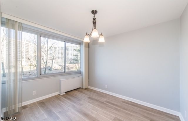 1 Claridge Dr 114, Verona Twp., NJ 07044