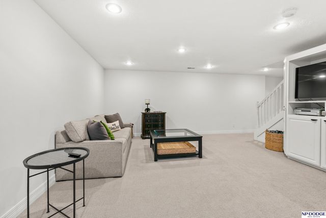 10519 Madison Street, Omaha, NE 68127