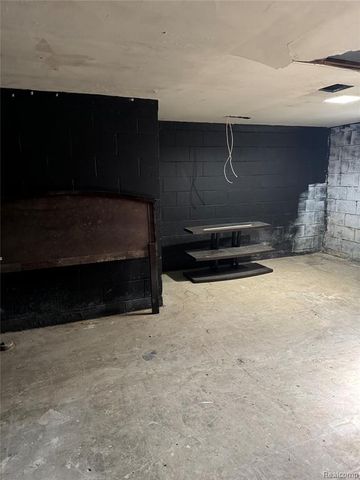 3001 Kellar Avenue, Flint, MI 48504