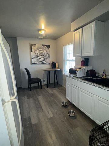 3001 Kellar Avenue, Flint, MI 48504