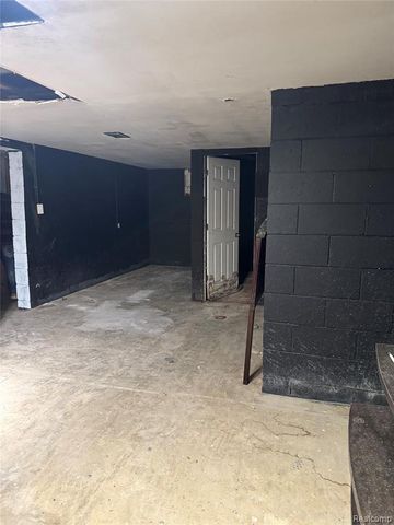 3001 Kellar Avenue, Flint, MI 48504