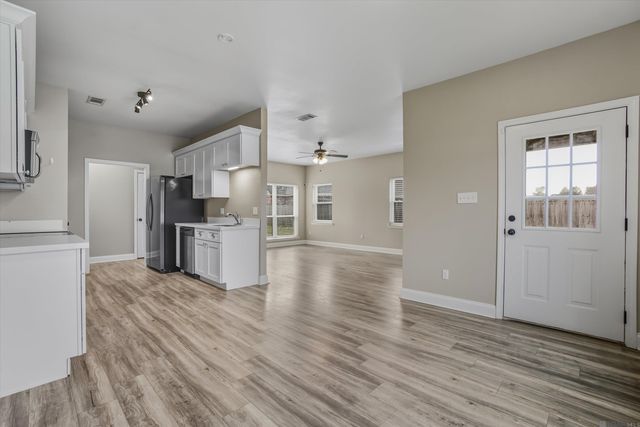 8085 Wolf Creek Place, Denham Springs, LA 70726