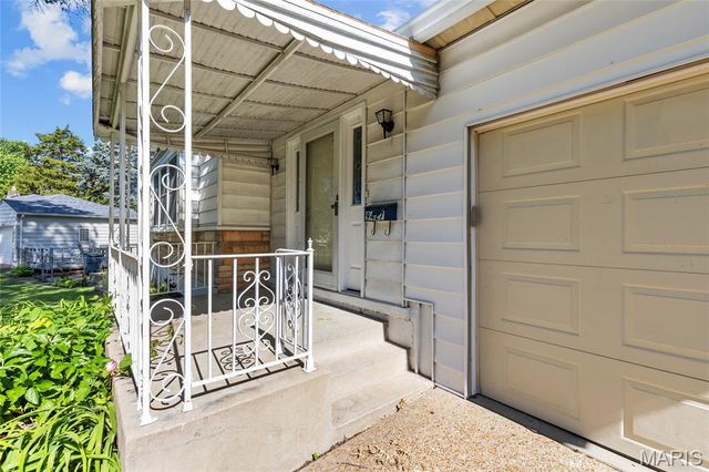 9427 Atwood Drive, Affton, MO 63123