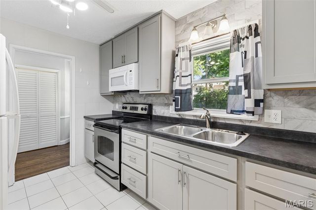 9427 Atwood Drive, Affton, MO 63123