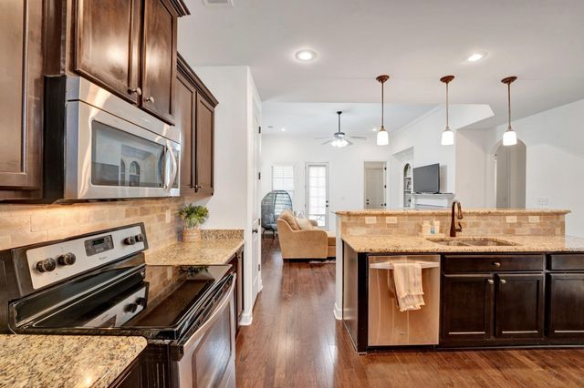 1965 ROCHELLE LN, Cordova, TN 38016