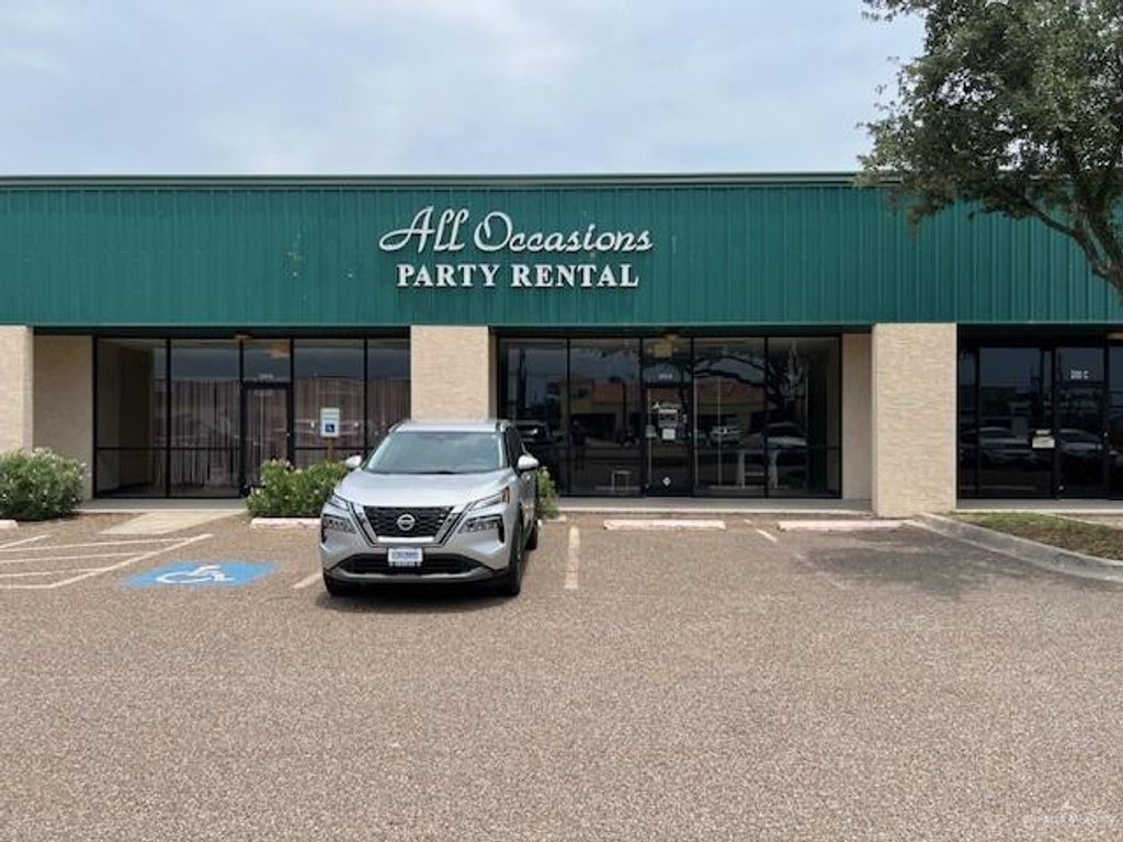 200 N Mccoll Road D-E, Mcallen, TX 78501