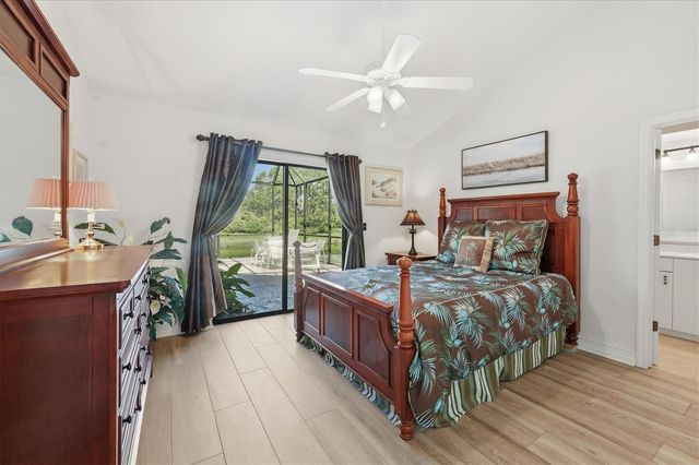 4221 ESCONDITO CIRCLE, Sarasota, FL 34238