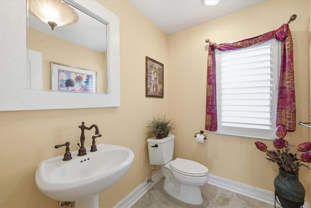 4221 ESCONDITO CIRCLE, Sarasota, FL 34238