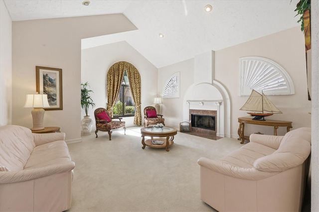 4221 ESCONDITO CIRCLE, Sarasota, FL 34238