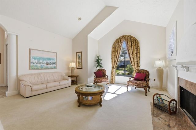 4221 ESCONDITO CIRCLE, Sarasota, FL 34238