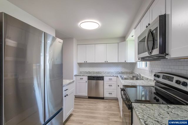 4282 Vernon Lp NE, Salem, OR 97305
