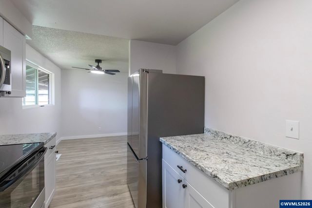 4282 Vernon Lp NE, Salem, OR 97305