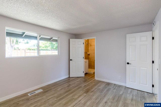 4282 Vernon Lp NE, Salem, OR 97305