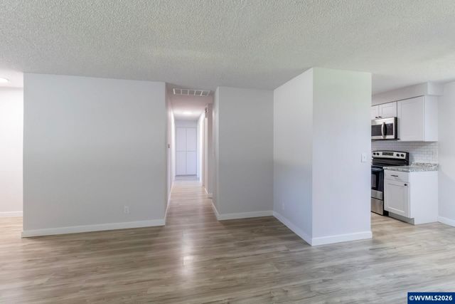 4282 Vernon Lp NE, Salem, OR 97305