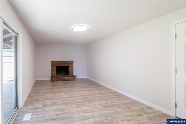 4282 Vernon Lp NE, Salem, OR 97305