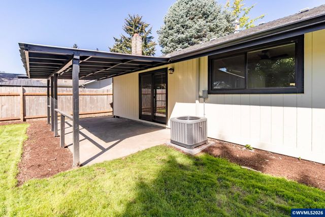 4282 Vernon Lp NE, Salem, OR 97305