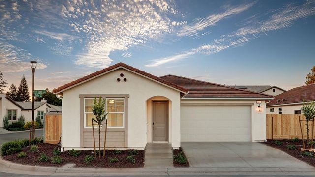 2434 E Okeefe Drive, Fresno, CA 93720