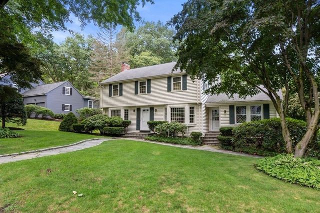 11 Nantucket Road 11, Wellesley, MA 02481