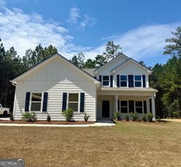 428 STRICKLAND Loop, Forsyth, GA 31029