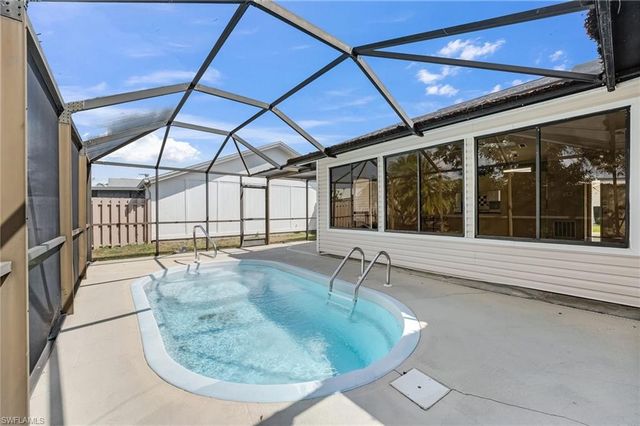 5581 Longleaf DR, North Fort Myers, FL 33917