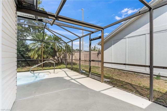 5581 Longleaf DR, North Fort Myers, FL 33917