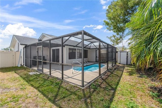 5581 Longleaf DR, North Fort Myers, FL 33917