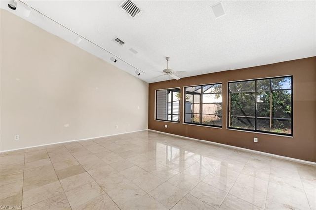 5581 Longleaf DR, North Fort Myers, FL 33917