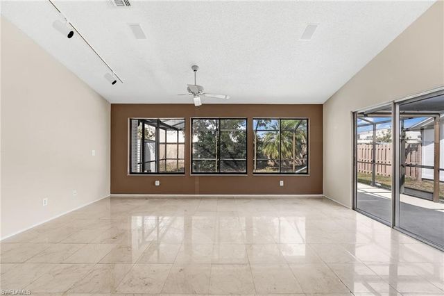 5581 Longleaf DR, North Fort Myers, FL 33917