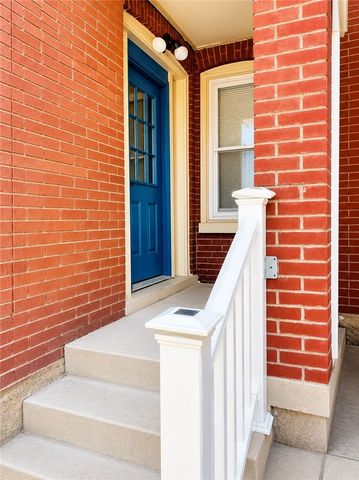 224 S Pacific Ave 2R, Friendship Park, PA 15224