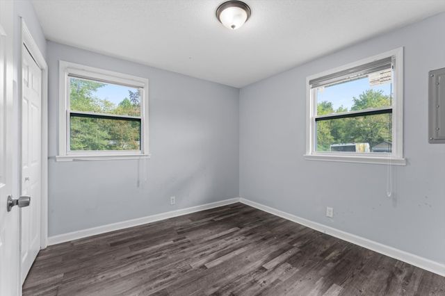 1912 Woodlawn Rd, Clarksville, TN 37042