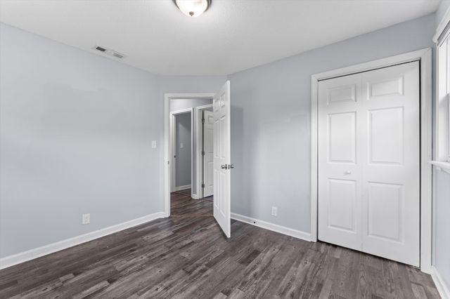 1912 Woodlawn Rd, Clarksville, TN 37042