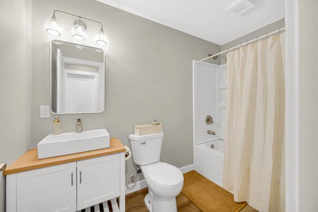 9446 Hilltop Drive, St. John, IN 46373