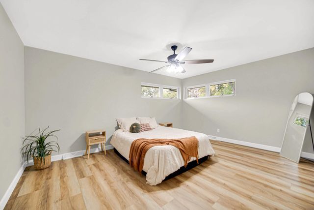 9446 Hilltop Drive, St. John, IN 46373