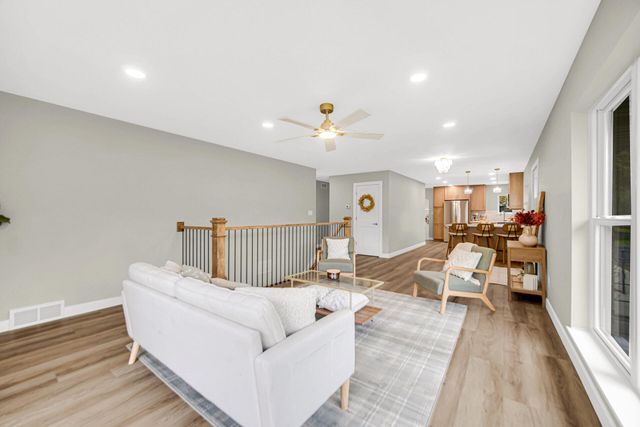 9446 Hilltop Drive, St. John, IN 46373