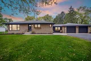 9446 Hilltop Drive, St. John, IN 46373