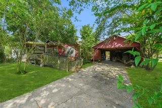 110 Kerry Road, Highlands, TX 77562