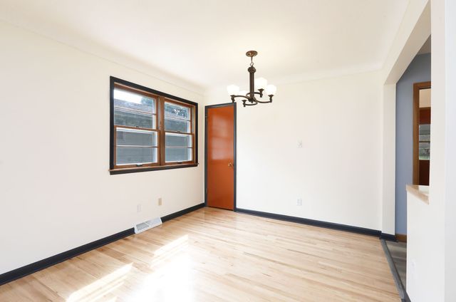 3008 Aurora Avenue, Des Moines, IA 50310