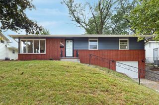 3008 Aurora Avenue, Des Moines, IA 50310